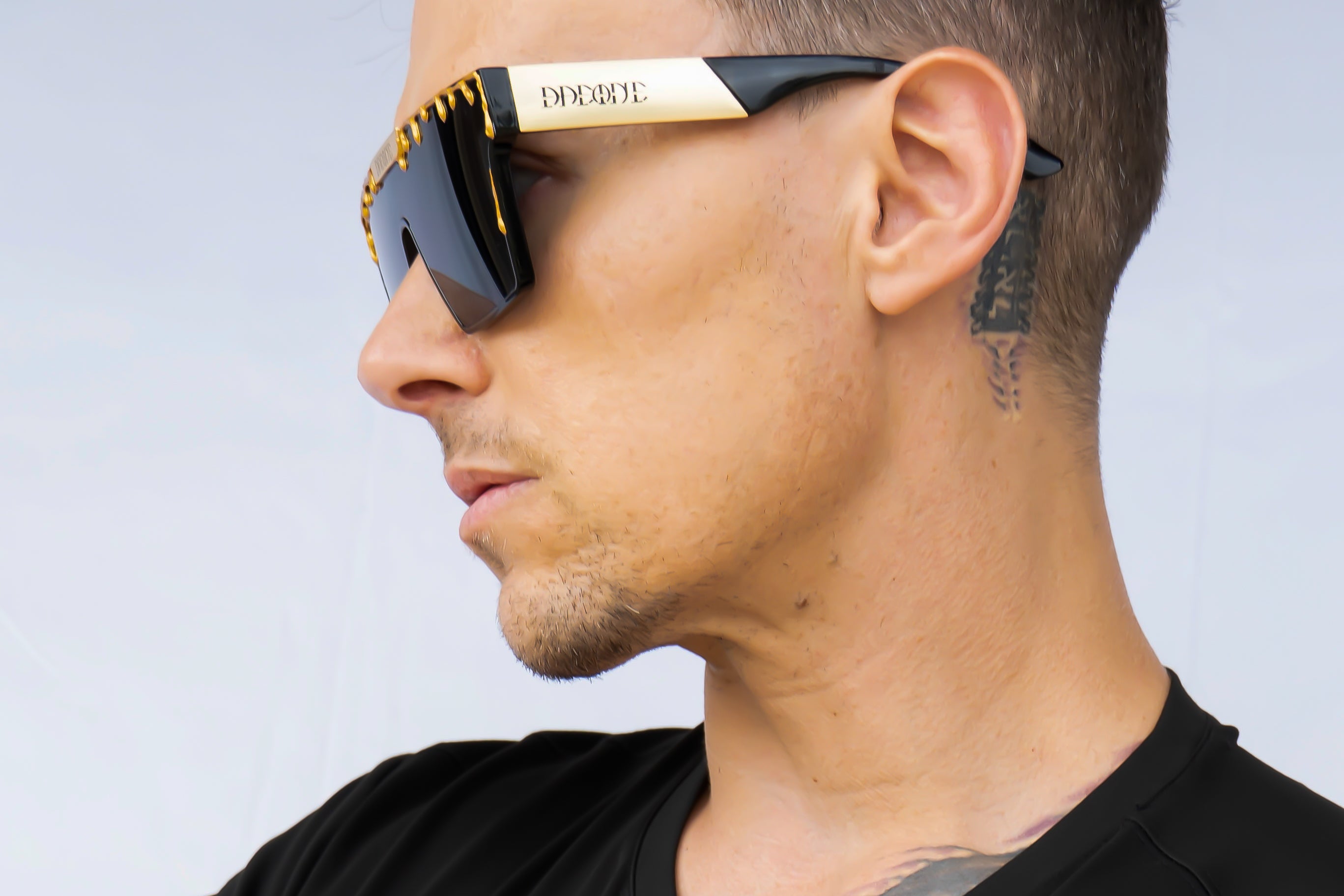 GOLD FRAME DRIP SUNGLASSES