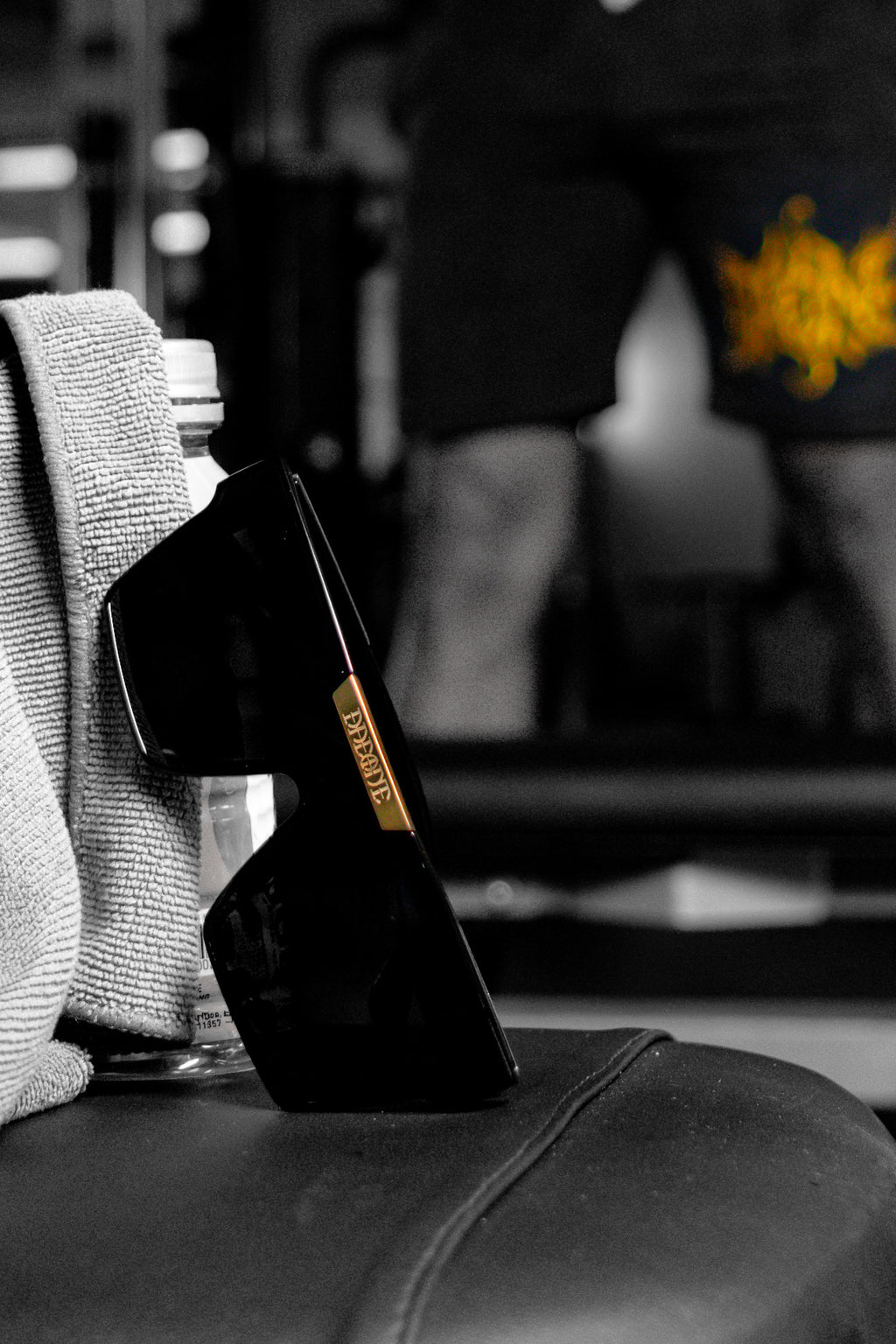 GOLD FRAME SUNGLASSES